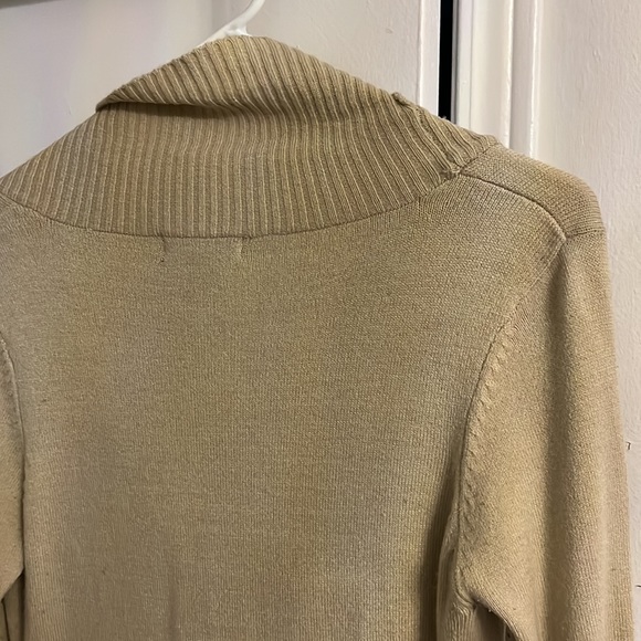 SALE!!! SIRENS SWEATER  5/25!!🔥🔥🔥🔥 - Picture 5 of 9